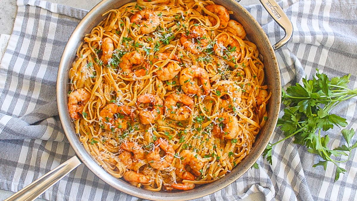Creamy Garlic Shrimp Pasta- The Peachee Pear
